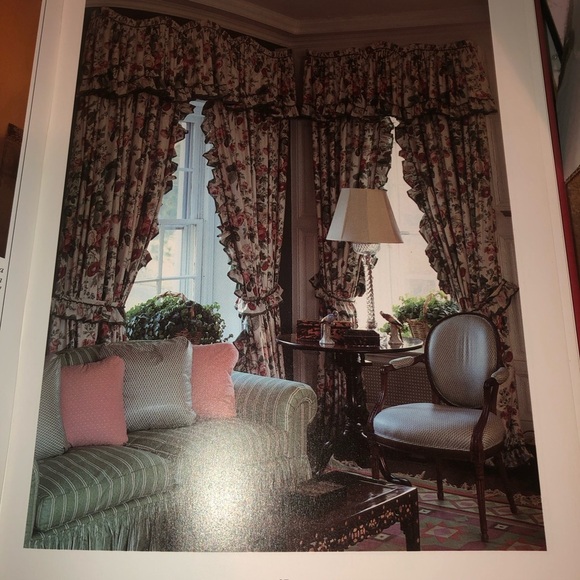The Complete Book of Curtains and Drapes - Picture 6 of 11